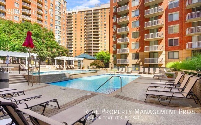 Building Photo - 3830 9th St N