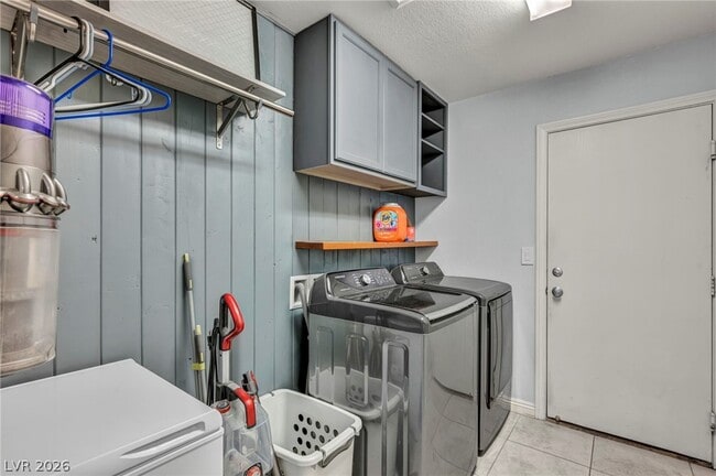 Building Photo - 10283 Massachusetts Ln