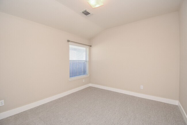 Building Photo - 20922 Barbons Heath Ct