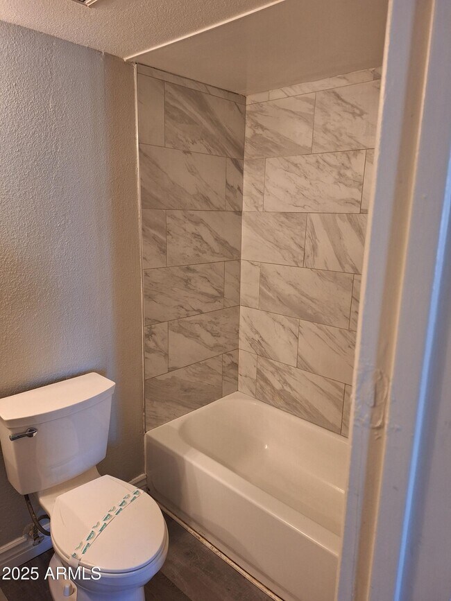 Building Photo - 2674 N 43rd Ave