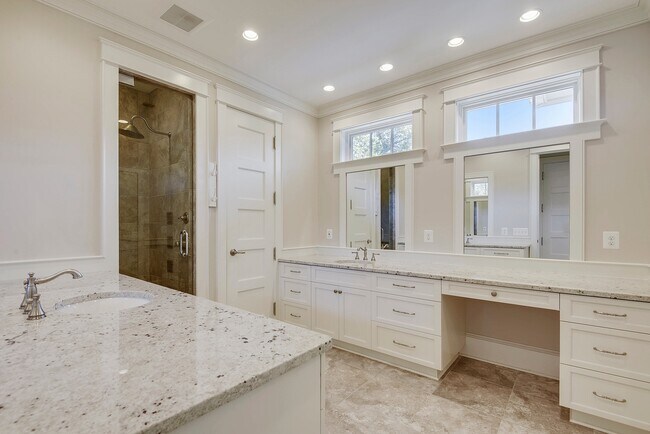 Building Photo - 5br Bethesda Home for Rent