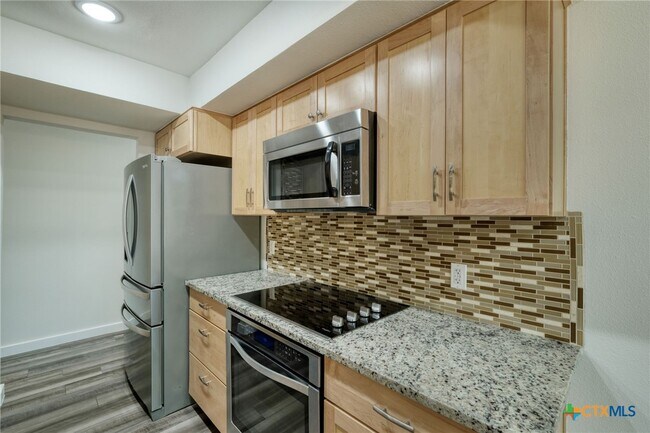 Building Photo - 1702 Wagon Gap Dr