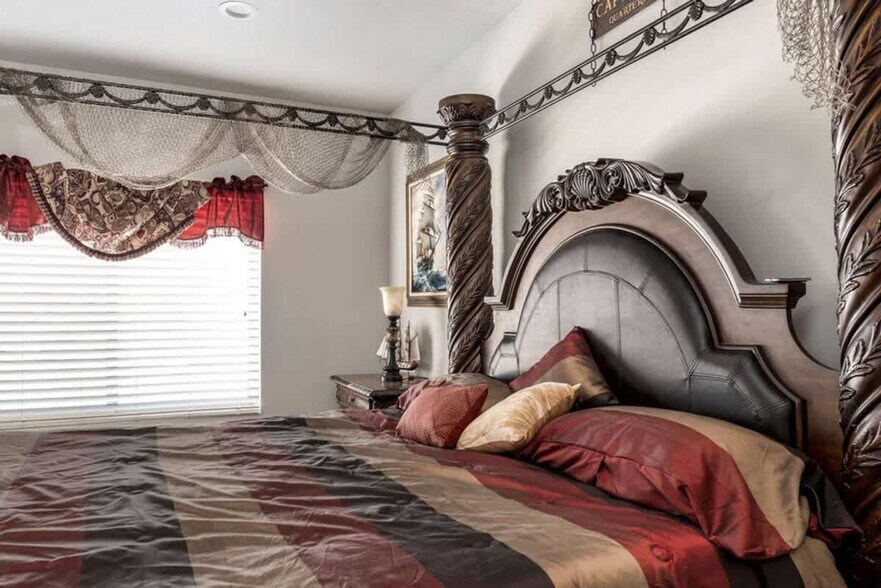 Building Photo - 358 S Wrangler Ct