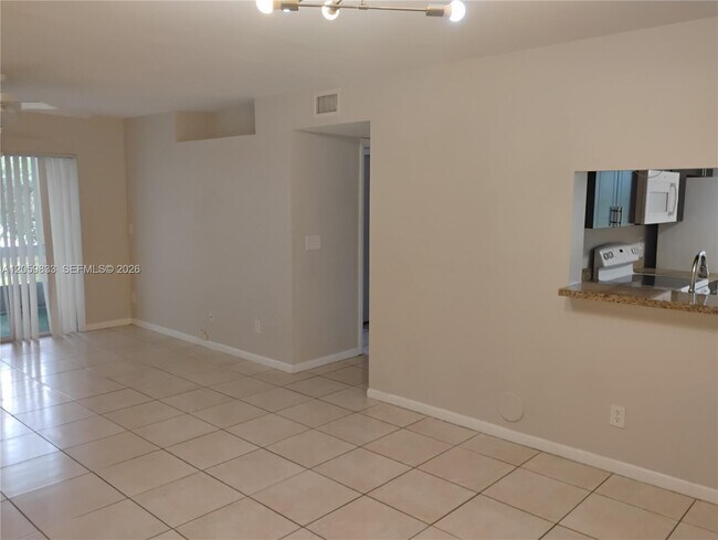 Building Photo - 729 NW 92nd Ave