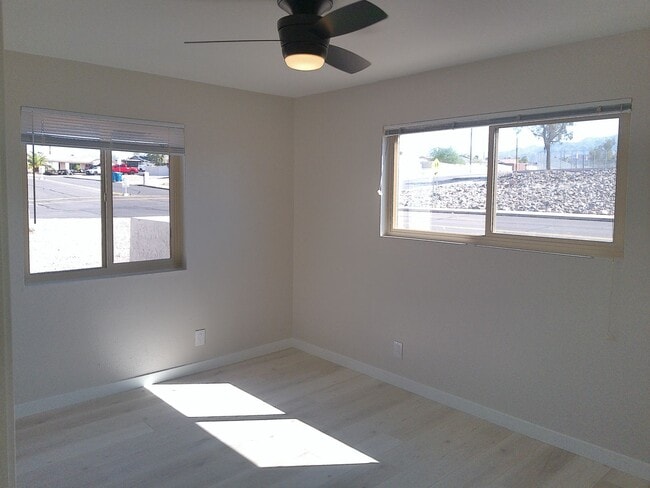 Building Photo - Long Term Duplex rental