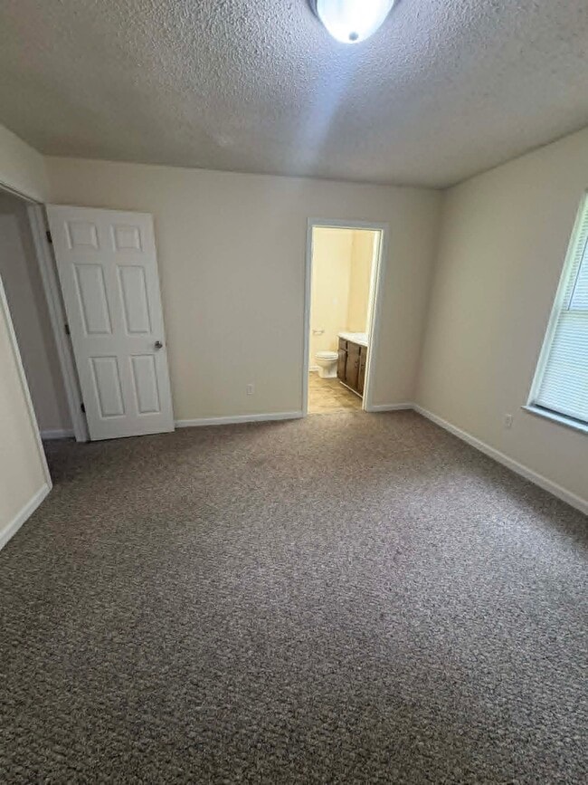 Building Photo - 1712 McGregor Ct