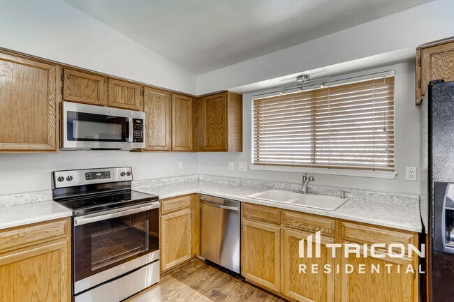 Building Photo - 4170 S Biscay Cir