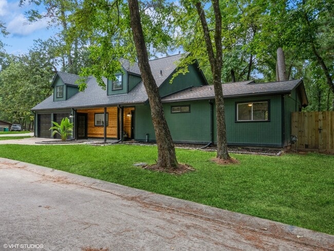 Primary Photo - 1320 E Red Cedar Cir