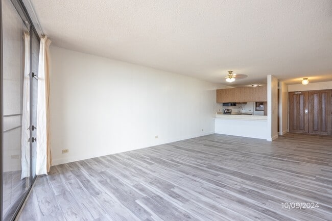 Building Photo - 351-351 Koauka Loop