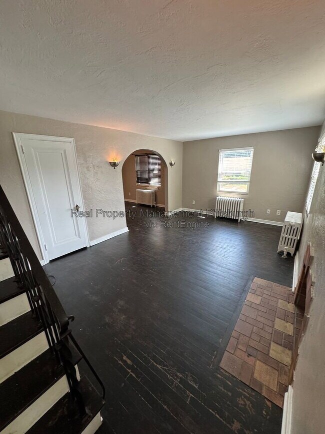 Building Photo - 2819 Morlock St