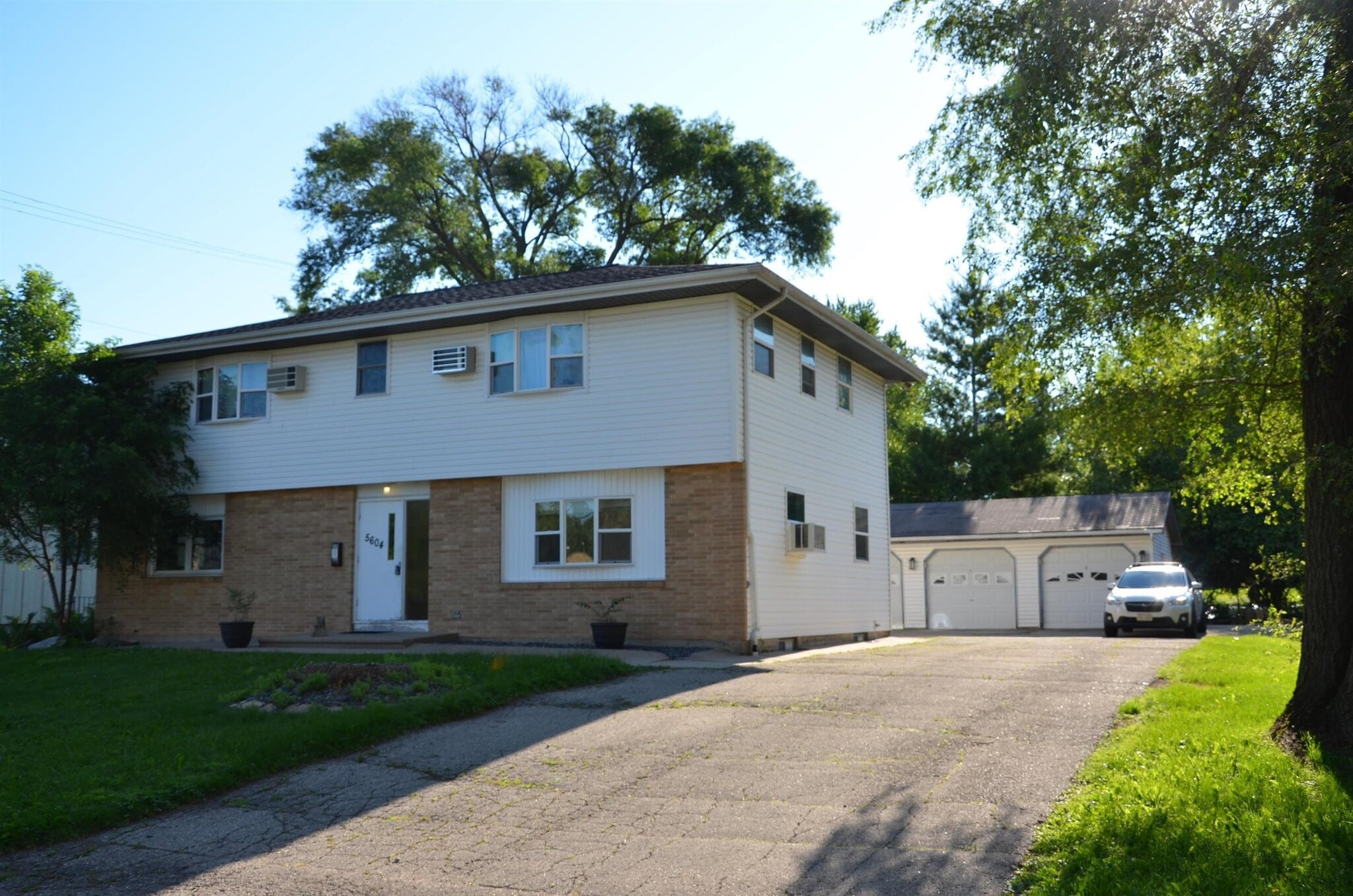 Building Photo - 5604 Bjelde Ln