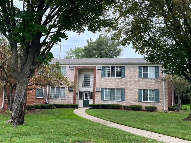 Primary Photo - Downtown Rochester Condo- Heat and Water I...