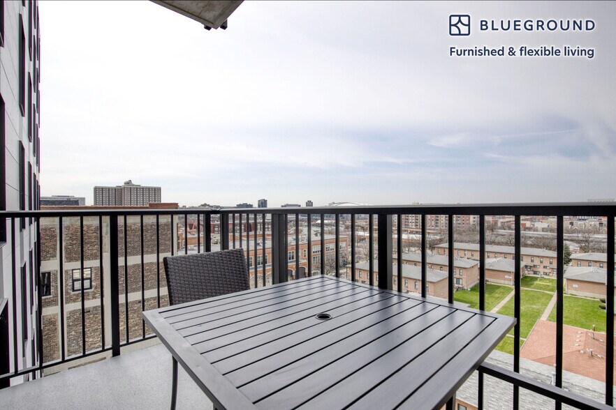 Building Photo - 150 N Ashland Ave