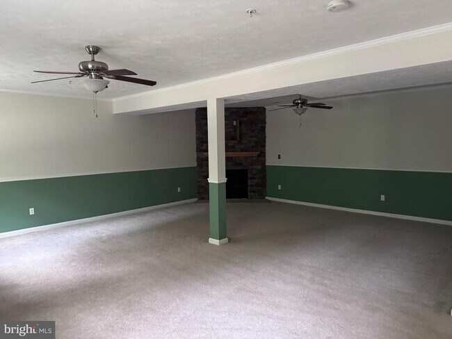 Building Photo - 23047 Gunston Dr
