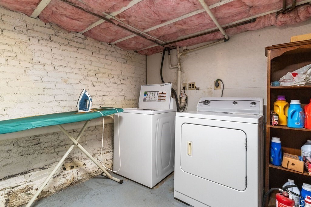 Building Photo - 103 Charter St