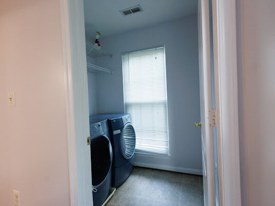 Building Photo - 4011 Eastview Ct