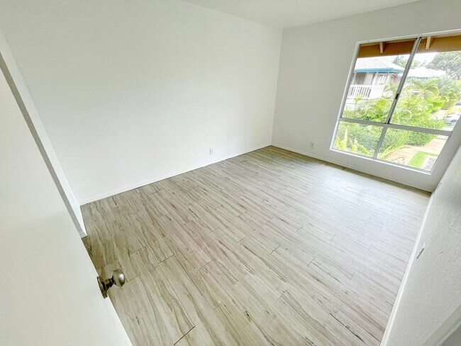 Building Photo - Top-Floor 2BR / 1.5BA Southpointe Condo – ...