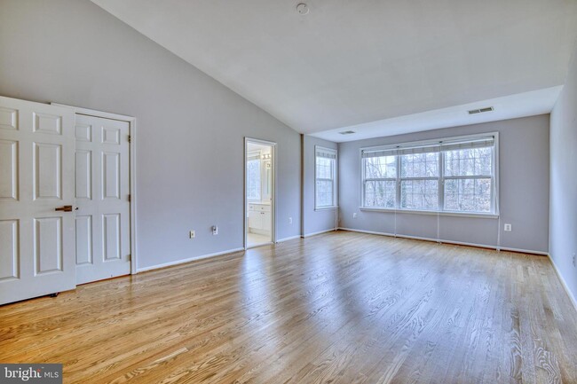 Building Photo - 5742 Governors Pond Cir