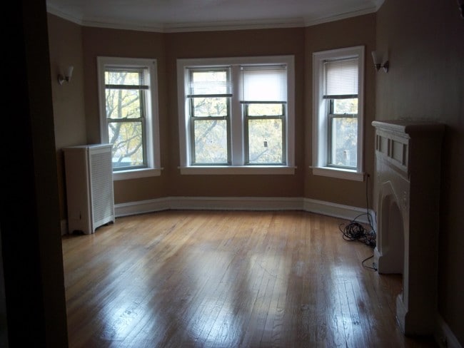 Building Photo - 7400-7410 S Chappel Ave