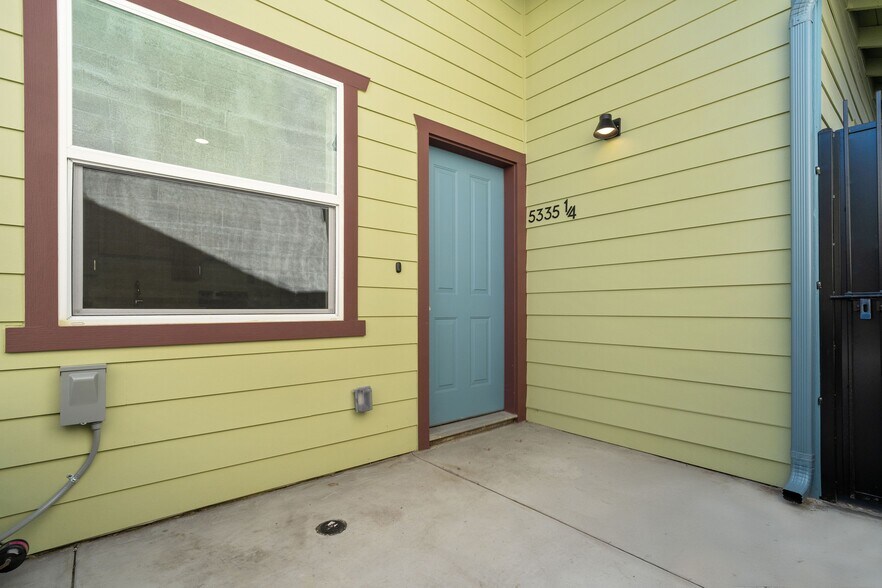 Building Photo - 5335 Monte Vista St