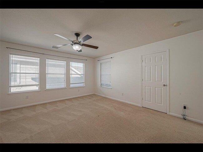 Building Photo - 10819 Waterfern Ct