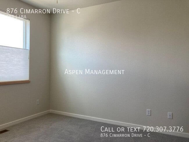 Building Photo - 876 Cimarron Dr