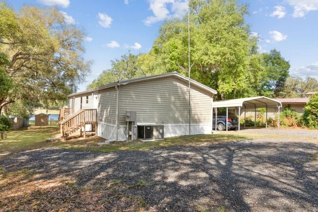 Building Photo - 6830 Deer Springs Rd