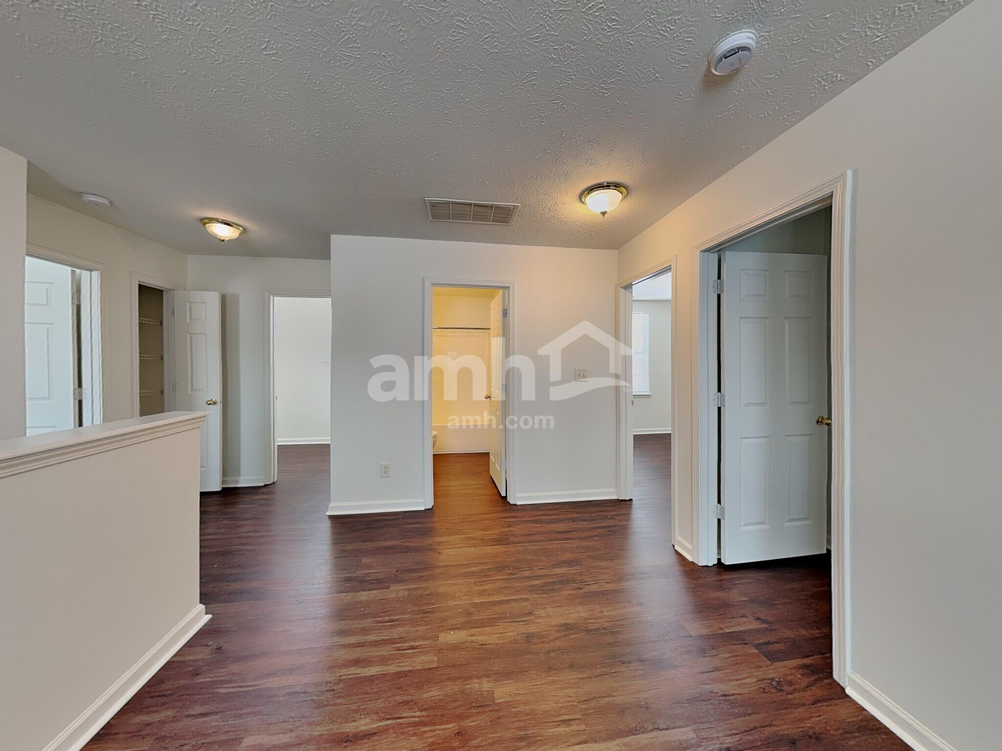 Building Photo - 2328 Salem Park Dr