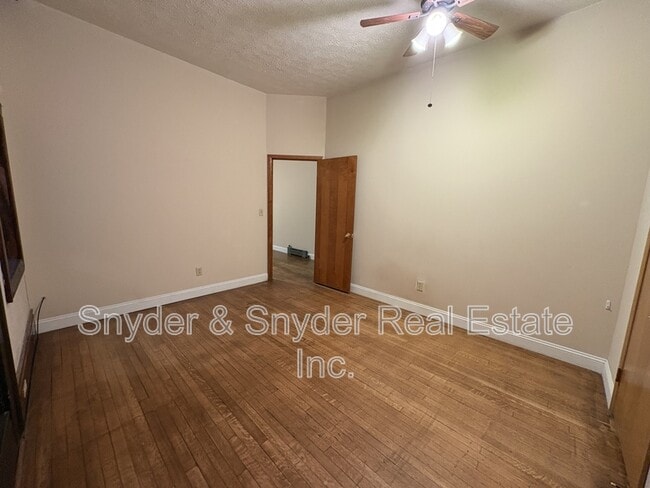 Building Photo - 777 W Market St