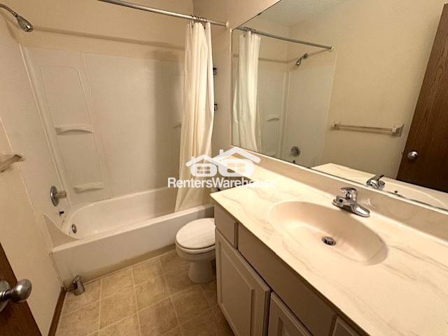 Building Photo - 22 E 13th St