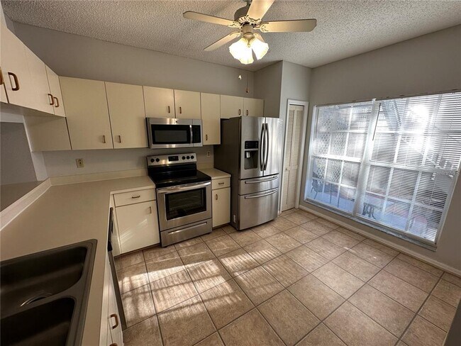 Building Photo - 11400 Harbor Way