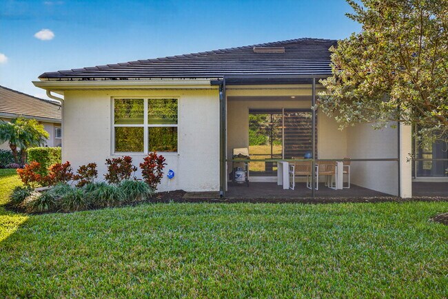 Building Photo - 14567 Edgewater Cir