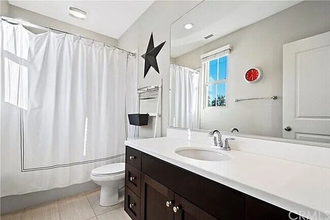 Building Photo - Beautiful 3 Bedroom, 3 Bathroom Home in Portola Springs