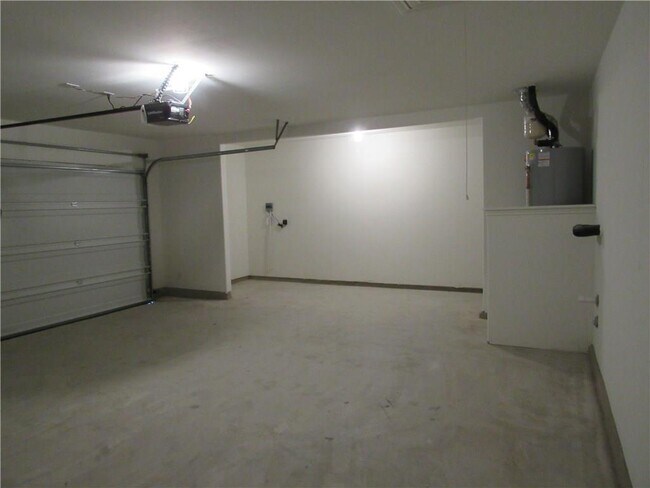Building Photo - 1321 Chad Dr