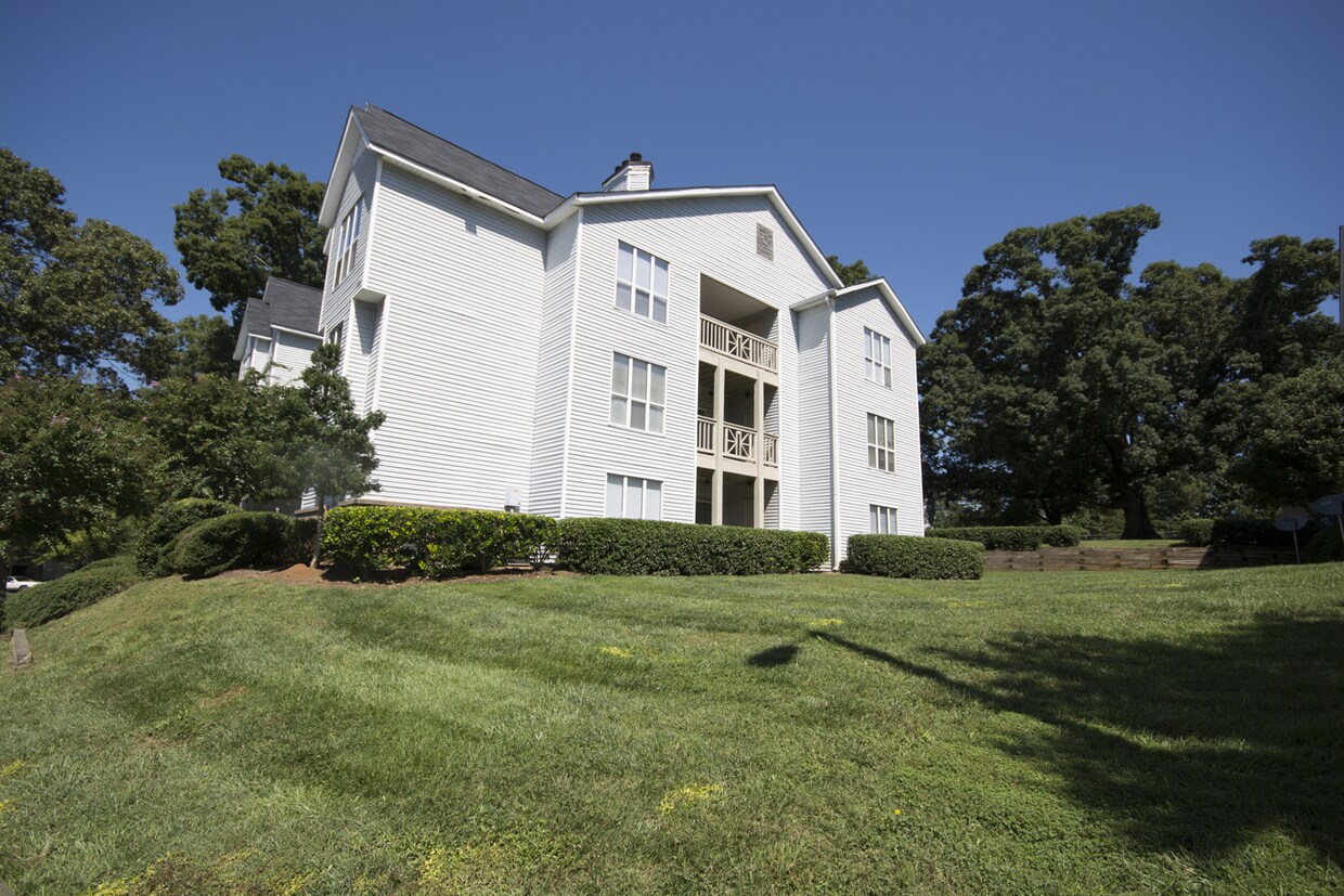 Axiom Apartment Homes Charlotte Nc Apartment Finder