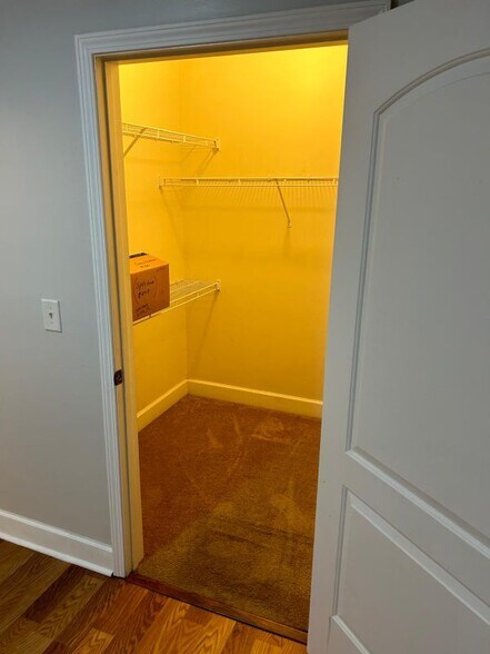 Building Photo - 6431 Borasco Dr