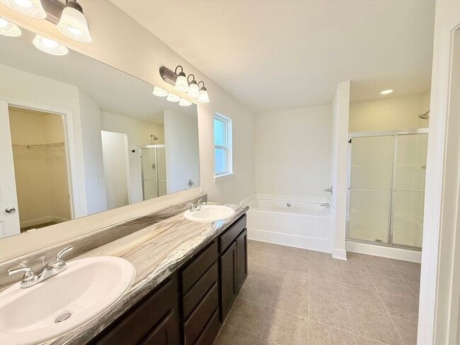 Building Photo - 3825 Runner Stone Dr