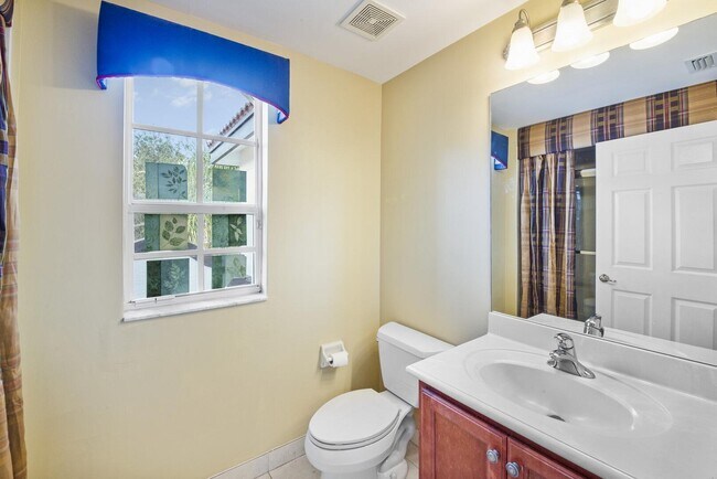 Building Photo - 8273 Emerald Winds Cir