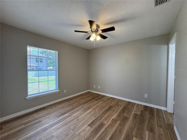Building Photo - 1151 W Minneola Ave