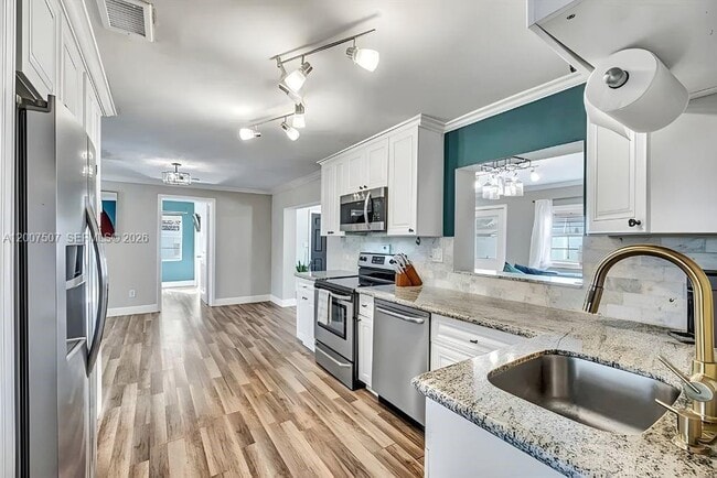 Building Photo - 6941 Boston Dr