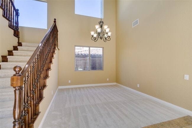 Building Photo - 2713 Cyrano St