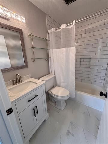 Building Photo - 4640 Fairfield St