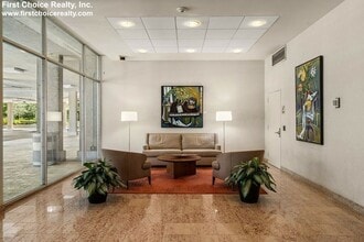 Building Photo - 77 Pond Ave