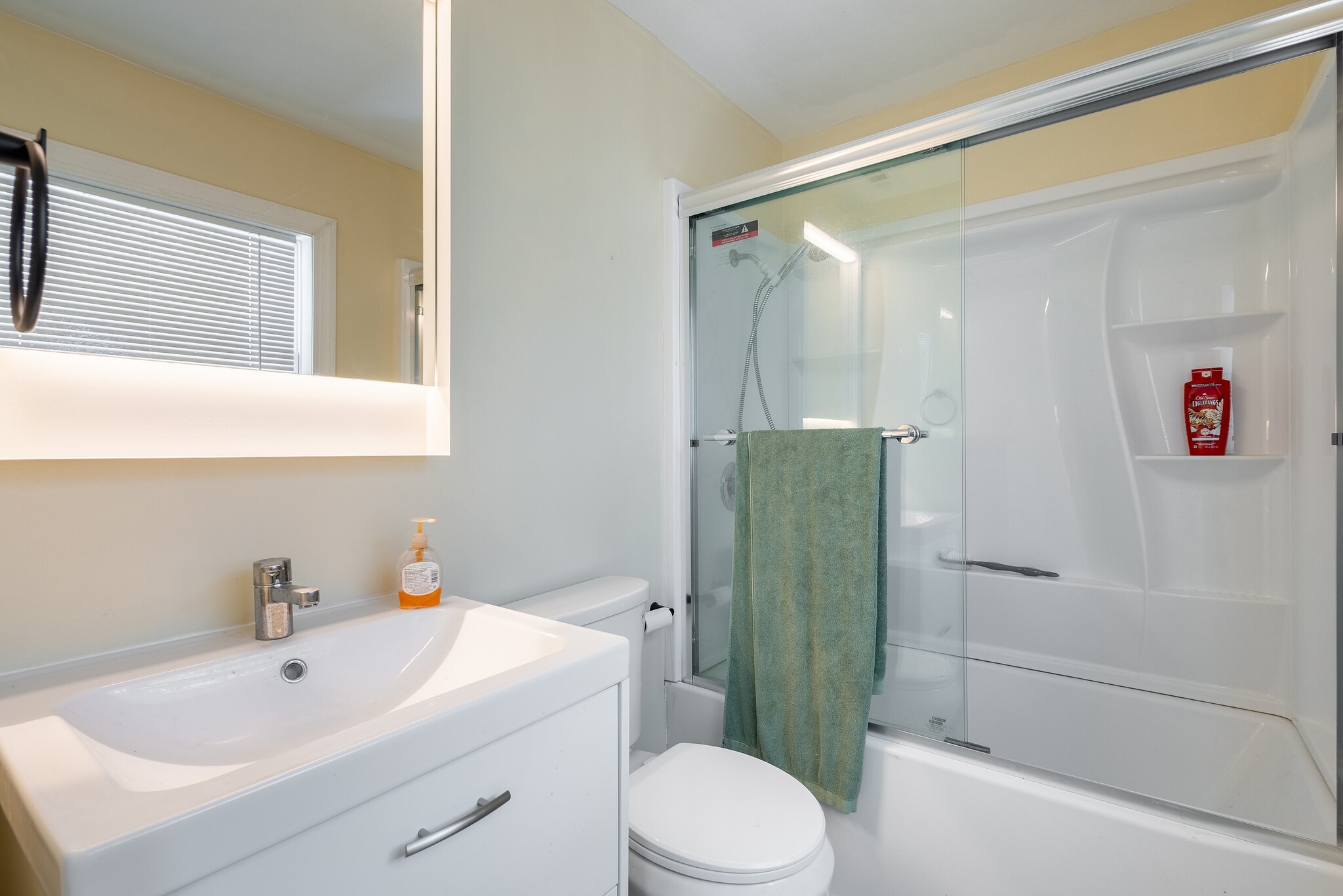Ensuite Master Bath - 3371 Thalia Rd