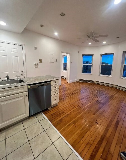 Building Photo - 1 Centre St Ter