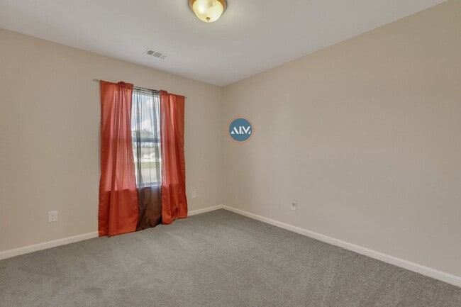 Building Photo - Beautiful Home in Seagrass Station