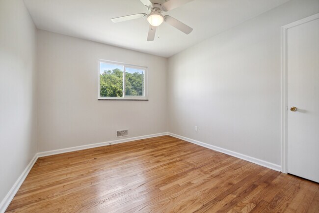 Building Photo - 36640 Angeline Cir