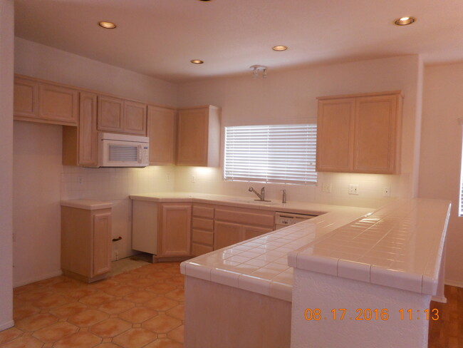 Building Photo - Beautiful 3BD/ 2 BA House For Rent