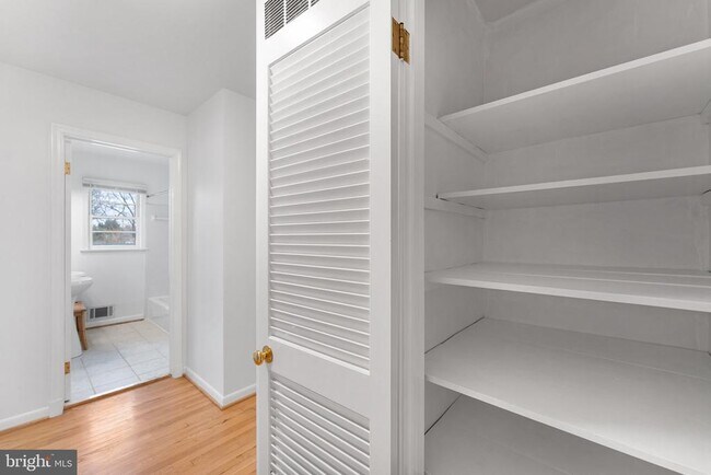 Building Photo - 12 Earlybird Ave