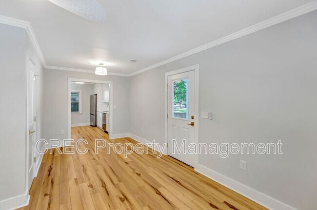 Building Photo - 1757 Skinner Ave